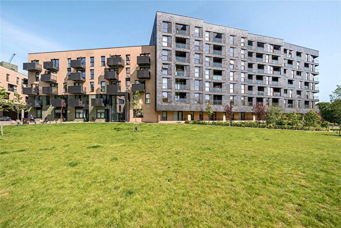 2 Bedroom Flat To Rent In Burgess Springs, Chelmsford, CM1