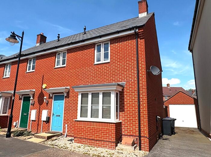 3 Bedroom Semi-Detached House For Sale In Haragon Drive, Amesbury, Salisbury, SP4