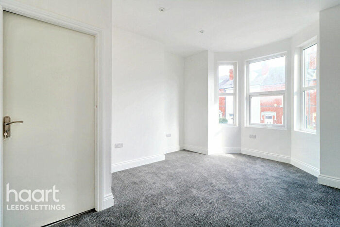 2 Bedroom Apartment To Rent In Lady Pit Lane, Leeds, LS11