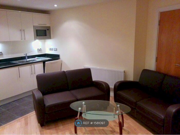 2 Bedroom Flat To Rent In High Road, Ilford, IG1