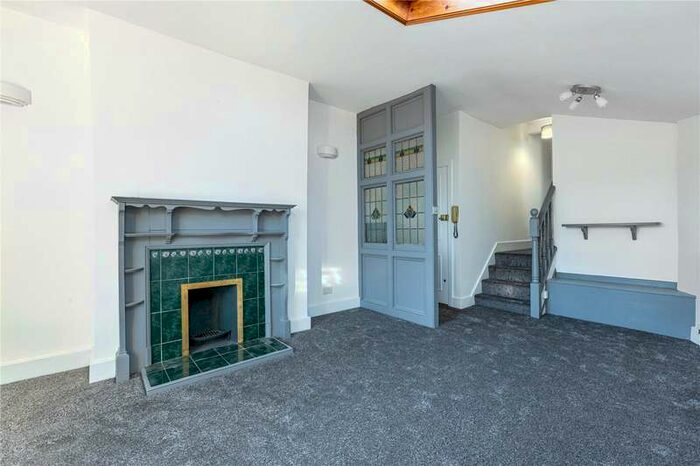 1 Bedroom House To Rent In Pretoria Road, London, SW16