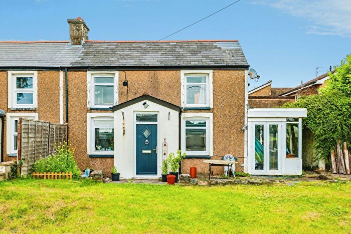 3 Bedroom Semi-Detached House For Sale In Felindre Road, Pencoed, Bridgend, CF35
