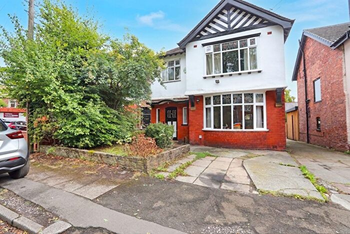4 Bedroom Detached House For Sale In Maple Grove, Prestwich, M25