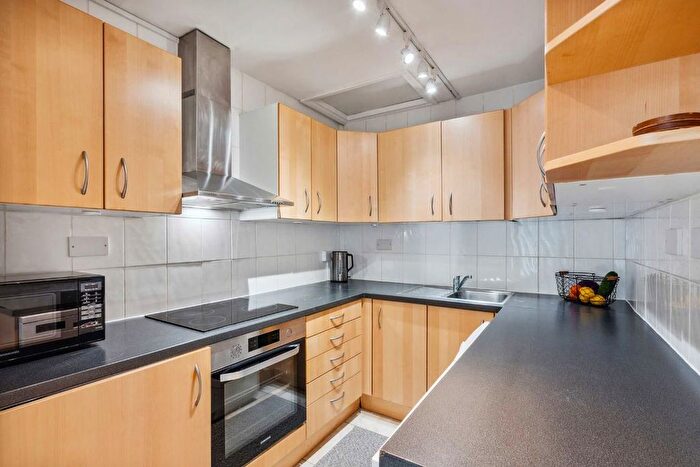 1 Bedroom Flat For Sale In Greyhound Road, London, W14