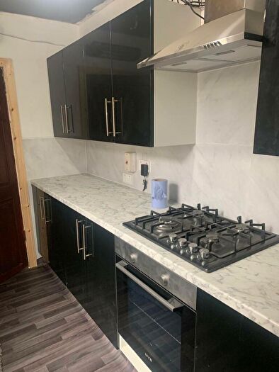 3 Bedroom Terraced House To Rent In Hemmons Rd, Levenshulme, Manchester, M12
