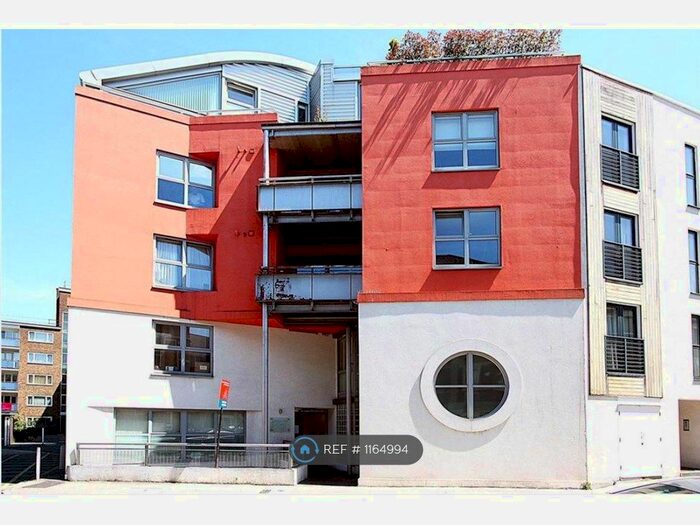 2 Bedroom Flat To Rent In Barrow Store Court, London, SE1