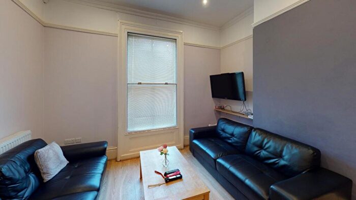 5 Bedroom House To Rent In Clarkehouse Road, Broomhill, S10