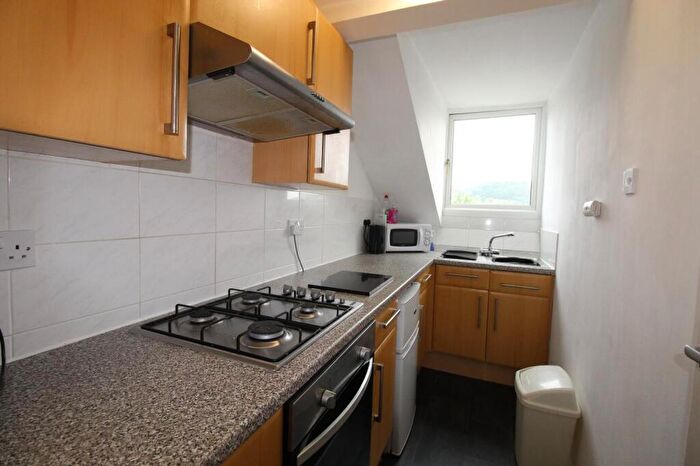 1 Bedroom Flat To Rent In Bromley Road, Bingley, West Yorkshire, BD16