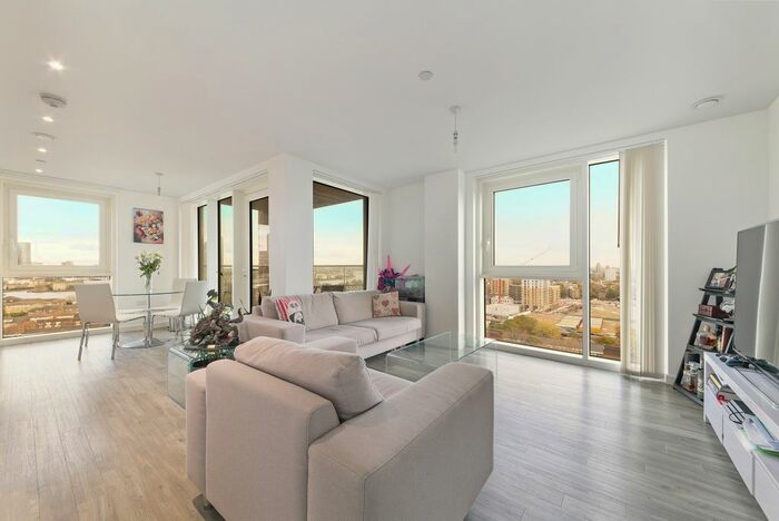 2 Bedroom Flat To Rent In Malmo Tower, Greenland Place, Surrey Quays, SE8