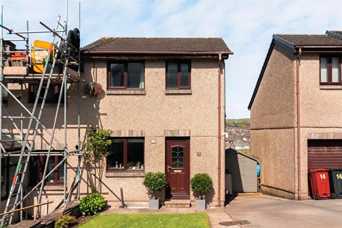 3 Bedroom Semi Detached House For Sale In Graythwaite Close, Dalton-In-Furness, LA15