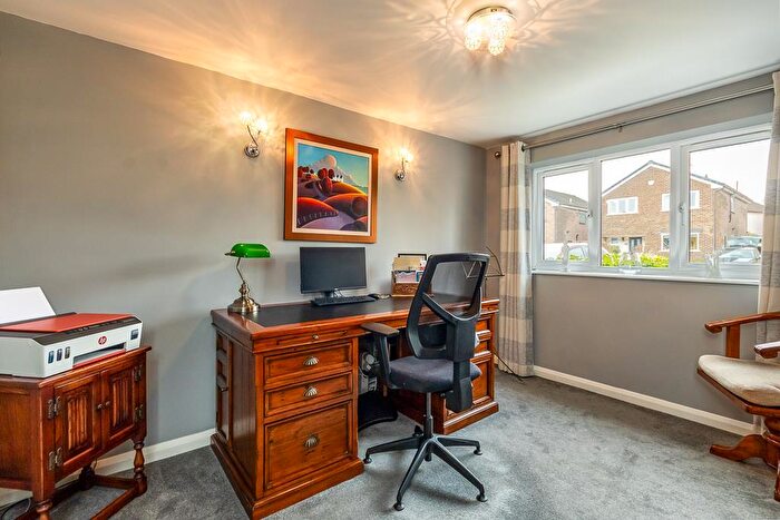 5 Bedroom Detached House For Sale In Newlands Drive, Gedling, Nottingham, NG4