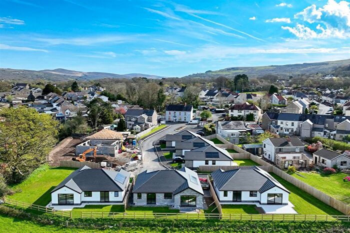 3 Bedroom Detached Bungalow For Sale In Golwg Y Garreg Las, Ammanford, SA18