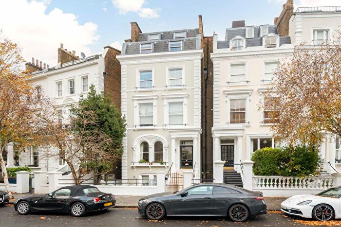 1 Bedroom Flat To Rent In Pembridge Crescent, Notting Hill, W11