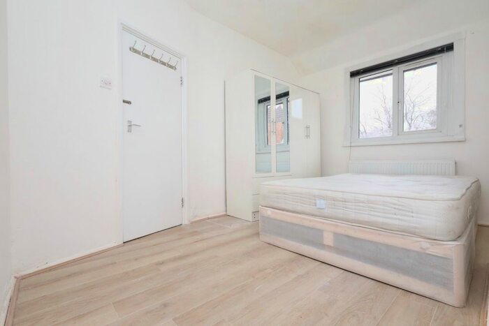 2 Bedroom Terraced House To Rent In Egham Road, London, E13