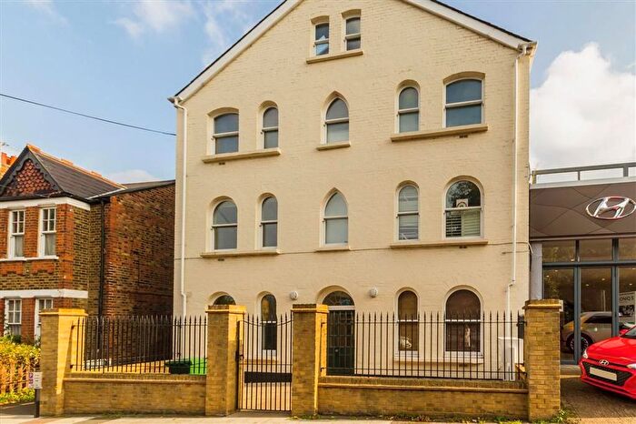 1 Bedroom Flat To Rent In North Road, Kew, TW9