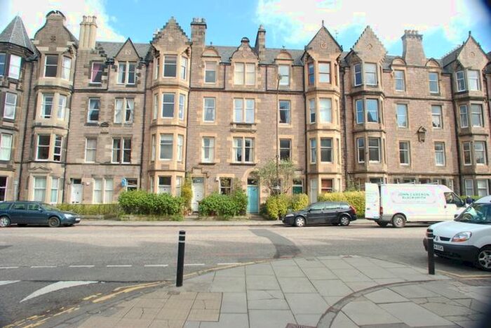 3 Bedroom Flat To Rent In Marchmont Road, Edinburgh, EH9