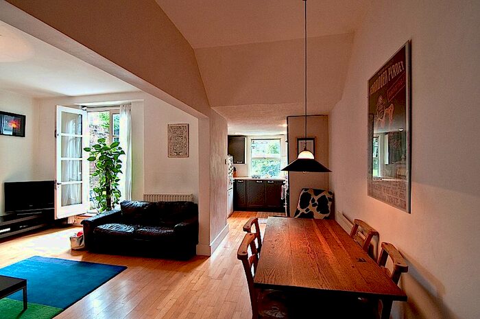 1 Bedroom Flat To Rent In Highbury Grange, Highbury, London, N5