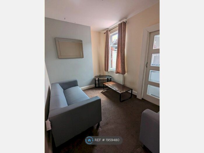 3 Bedroom Terraced House To Rent In Upton Street, Middlesbrough, TS1