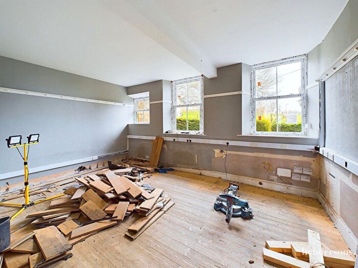 5 Bedroom Detached House For Sale In Heathlands, Egton, YO21