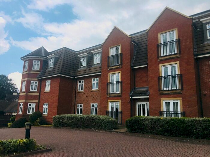 2 Bedroom Flat To Rent In Grange Drive, Streetly, Sutton Coldfield, B74