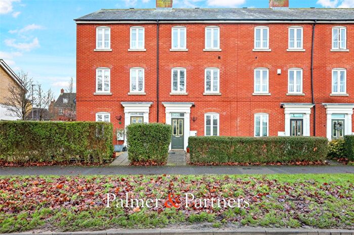 3 Bedroom Terraced House For Sale In Circular Road South, Abbey Field, Colchester, Essex, CO2