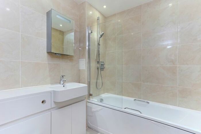 1 Bedroom Flat To Rent In Clayton Road, Hayes UB3