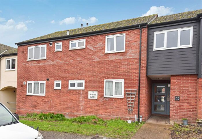 2 Bedroom Flat For Sale In Colchester Road, Lawford, CO11