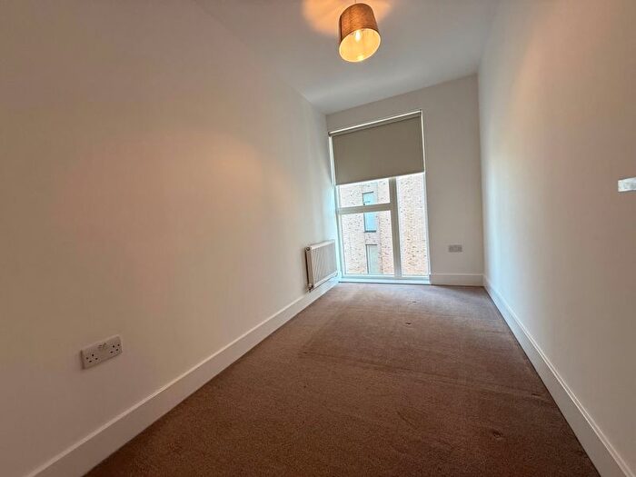 3 Bedroom Flat To Rent In Thistleton House, Colindale Gardens, NW9