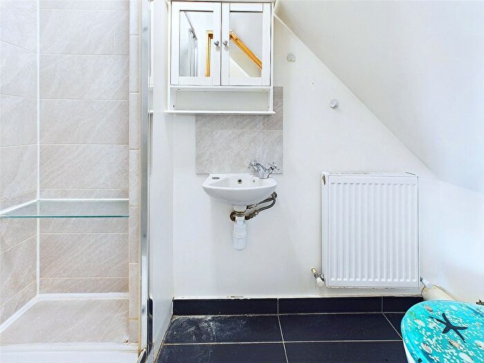 5 Bedroom Semi-Detached House To Rent In Ashdale Close, Whitton, Twickenham, TW2