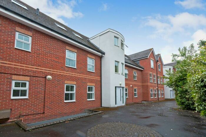 1 Bedroom Apartment To Rent In Town Centre, RG21