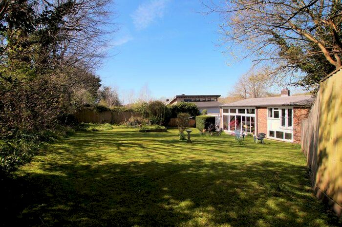 5 Bedroom Detached House For Sale In North Wallington, Fareham, PO16