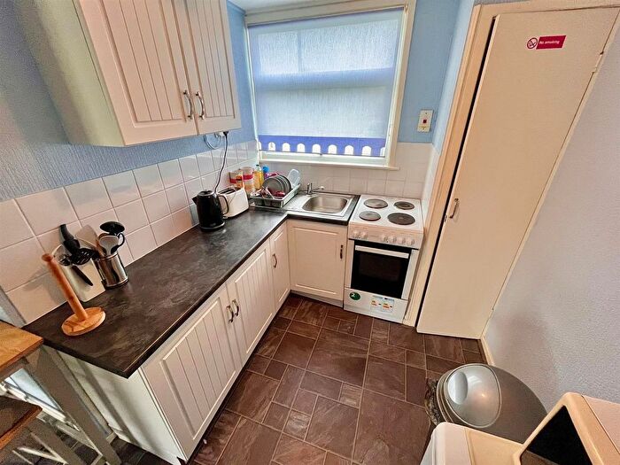 2 Bedroom Chalet For Sale In Beach Road, Hemsby, Great Yarmouth, NR29
