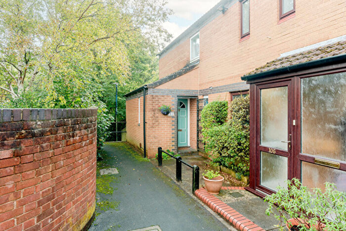 3 Bedroom End Of Terrace House For Sale In Clover Ground, Bristol, BS9