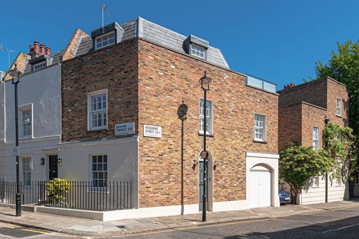 3 Bedroom End Of Terrace House For Sale In Graham Terrace, London, SW1W