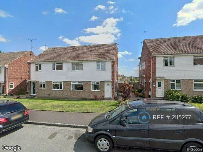 2 Bedroom Maisonette To Rent In Tyeshurst Close, London, SE2