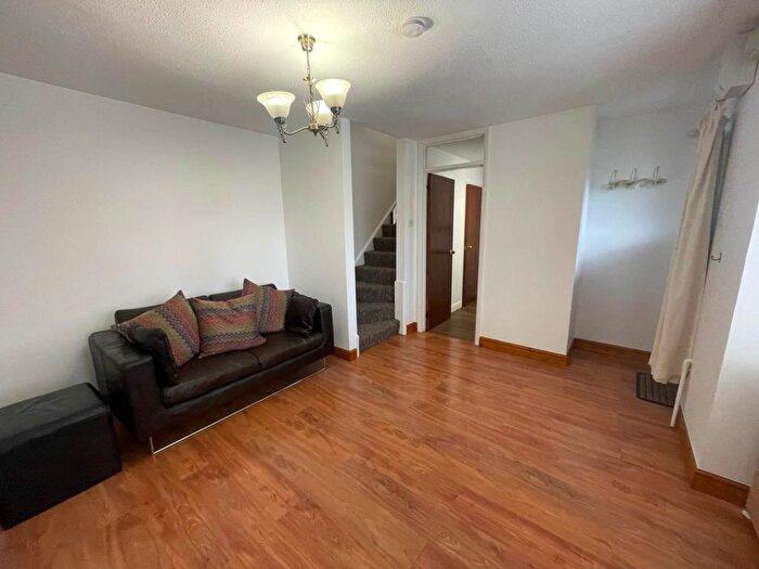 1 Bedroom Terraced House For Sale In Fox Close, Elstree, WD6