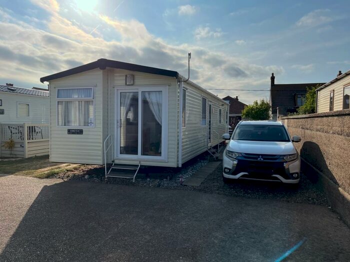 2 Bedroom Caravan For Sale In Suffolk Sands, Felixstowe, IP11