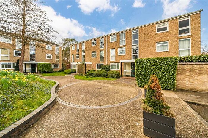 1 Bedroom Flat To Rent In Harrowdene Gardens, Teddington, TW11