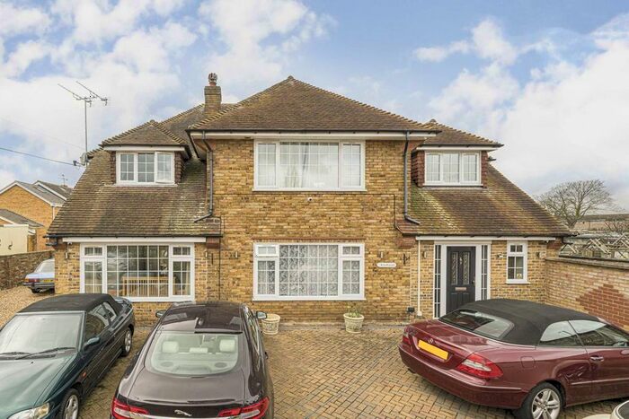 1 Bedroom Flat To Rent In Town Lane, Staines-Upon-Thames, TW19