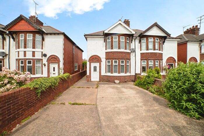 2 Bedroom Semi-Detached House For Sale In Dalestorth Road, Sutton-In-Ashfield, Nottinghamshire, NG17