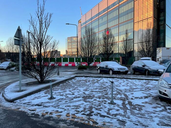 Garage / Parking To Rent In Morrison Circus Edinburgh United Kingdom, EH3