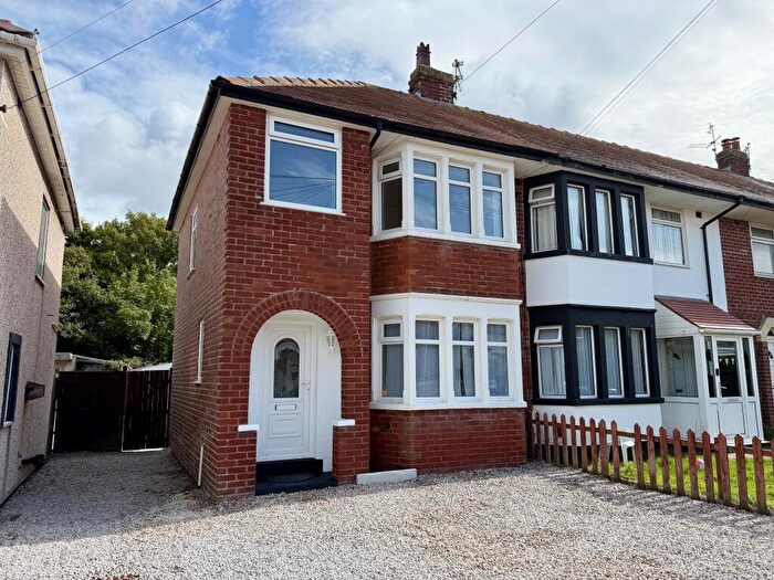 3 Bedroom End Of Terrace House For Sale In Limerick Road, Blackpool, FY2