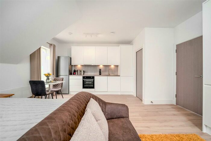 Apartment To Rent In Coldhams Lane, Cambridge, CB1