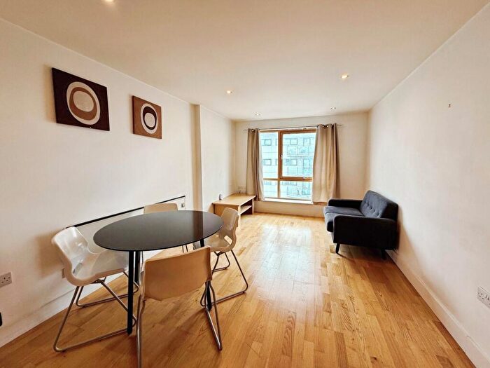 1 Bedroom Flat To Rent In Clarence House, The Boulevard, Leeds, West Yorkshire, LS10