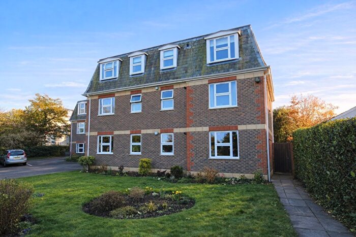 2 Bedroom Flat For Sale In Pennington Road, Tunbridge Wells, TN4