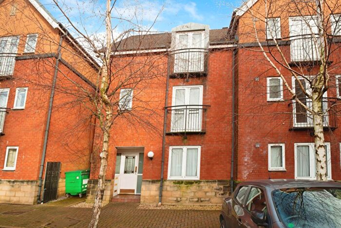 2 Bedroom Flat To Rent In Halliard Court, Barquentine Place, Caerdydd, CF10