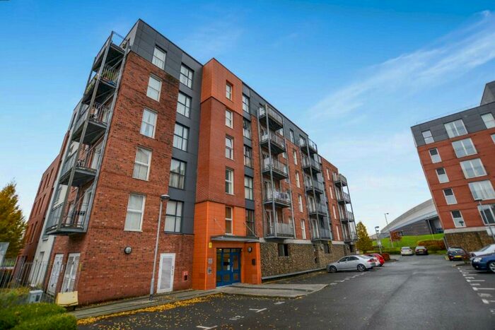 2 Bedroom Flat To Rent In Stillwater Drive, Openshaw, Sports City, Manchester, M11
