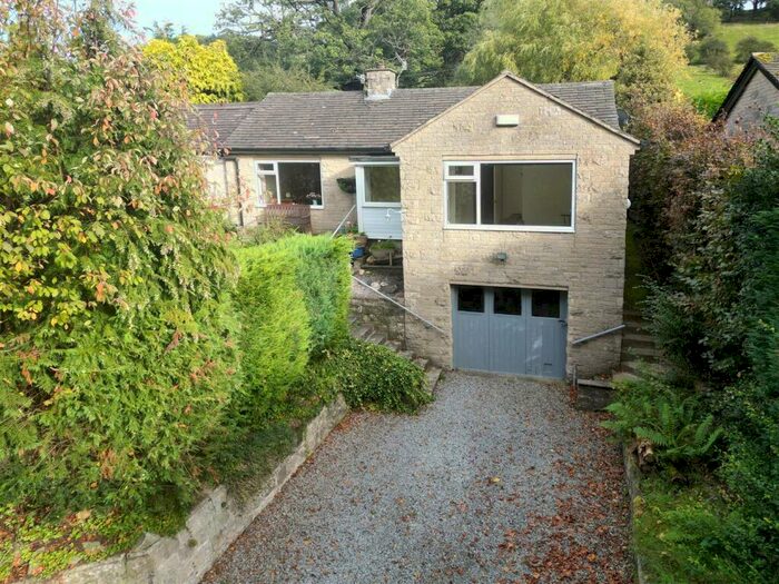 4 Bedroom Detached Bungalow For Sale In Back Lane, Hathersage, Hope Valley, S32