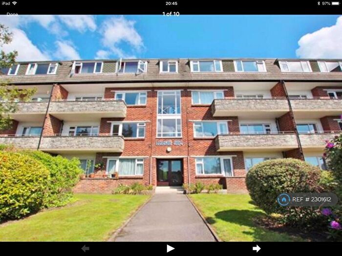 2 Bedroom Flat To Rent In Laburnum House, Bournemouth, BH10