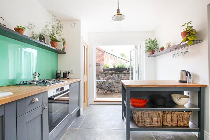 2 Bedroom Flat To Rent In Albert Park Place, Montpelier, Bristol, BS6